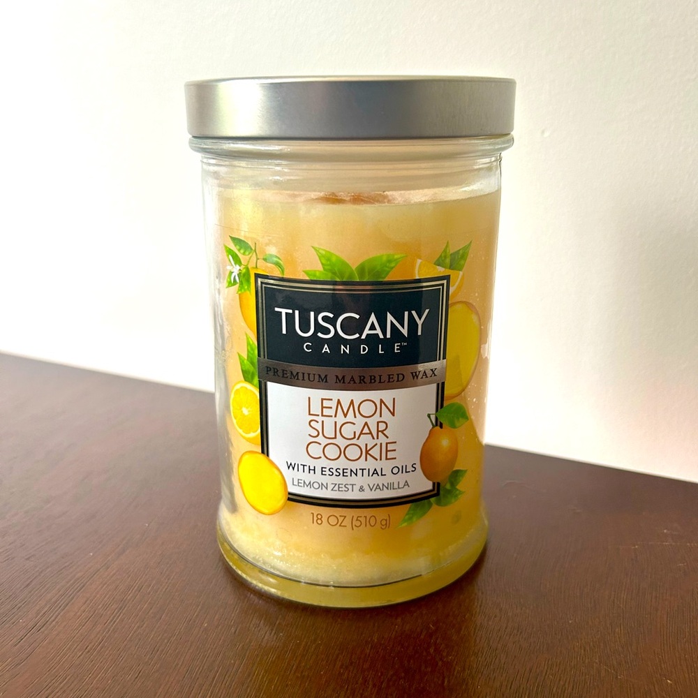 Tuscany candle 18oz. - lemon sugar cookie